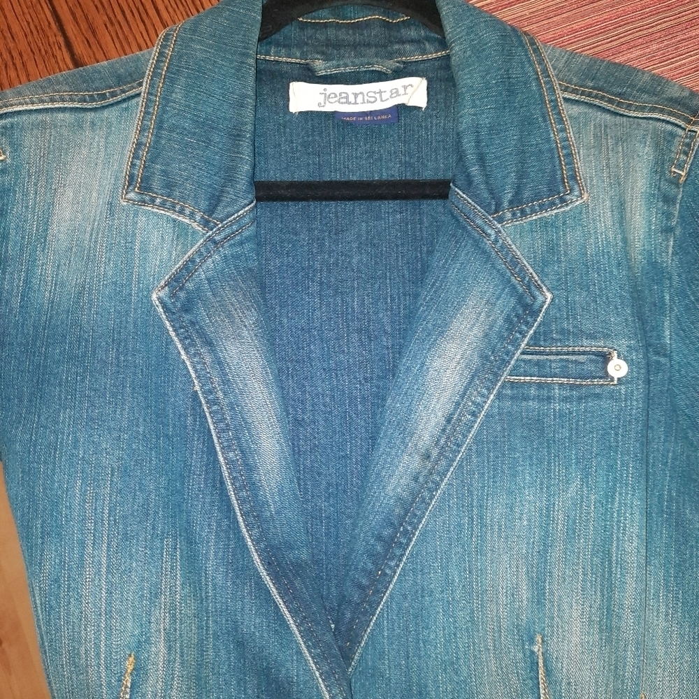 JEANSTAR Women's Acid-Washed Retro Jean Jacket - Picture 3 of 4